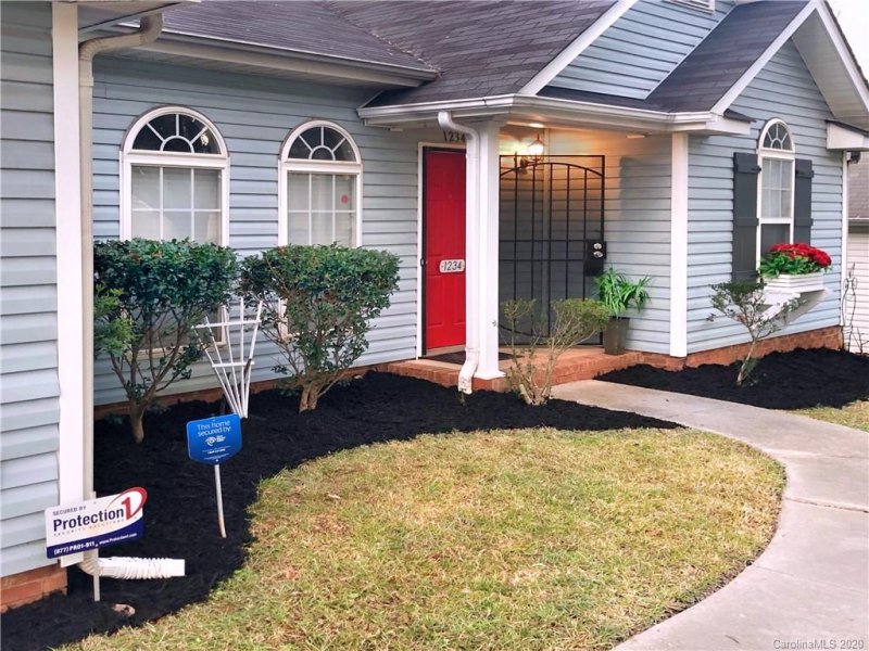 Property image 2 at 1234 Grass Meadows Court, Charlotte, NC 28216