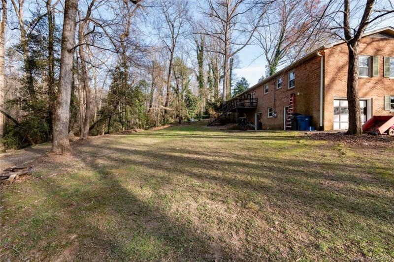 Property image 3 at 1305 36th Avenue Drive, Hickory, NC 28601