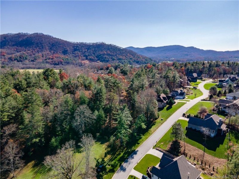 Property image 4 at 12 King Heights Drive, Fletcher, NC 28732