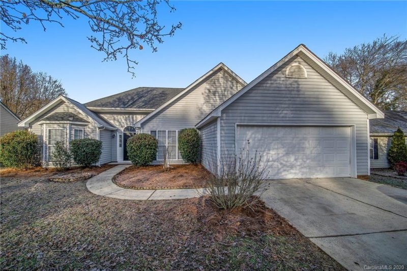 3682 Stonefield Street