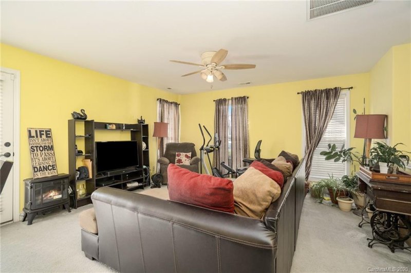 Property image 4 at 1820 Butterfly Lane, Charlotte, NC 28269