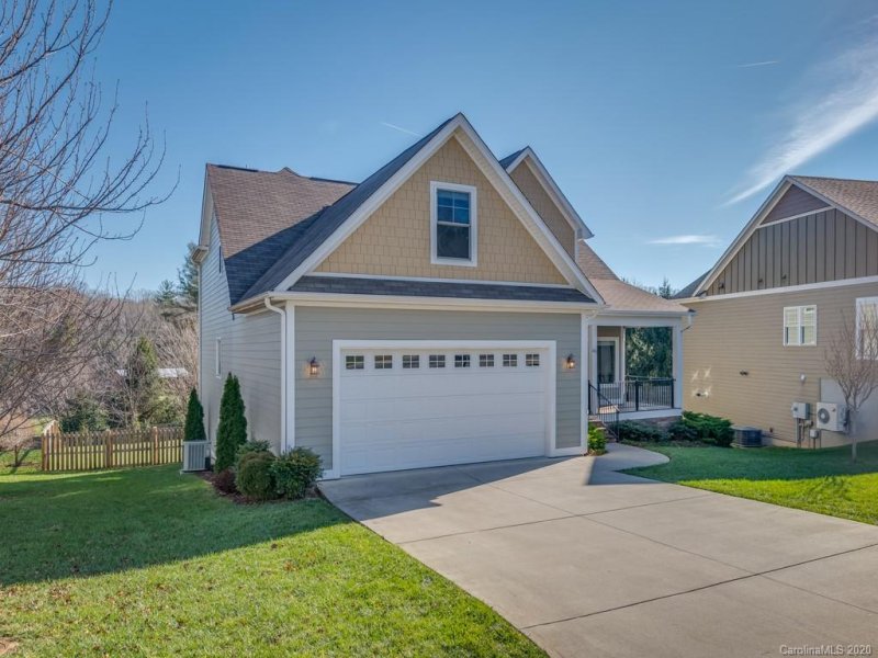 Property image 3 at 207 Nut Hatch Loop, Arden, NC 28704