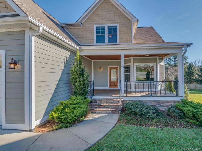 Property image 4 at 207 Nut Hatch Loop, Arden, NC 28704