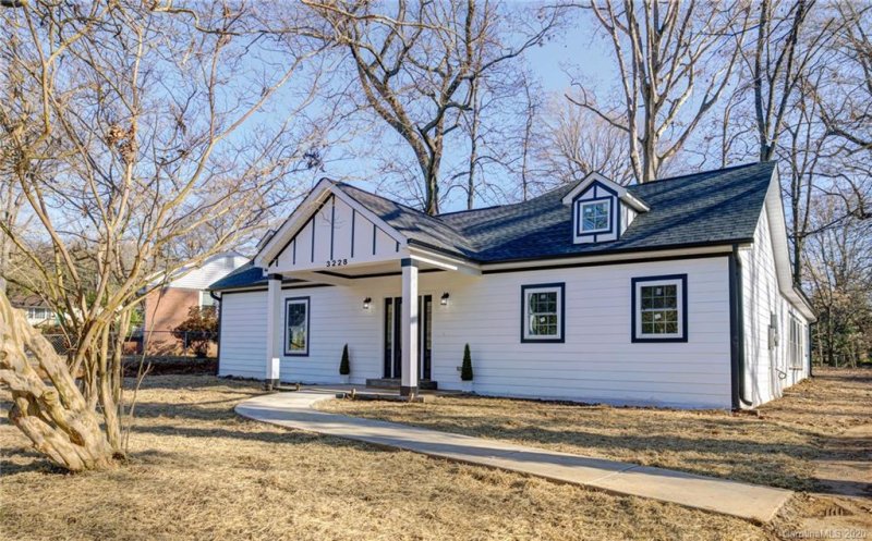 Property image 4 at 3228 Maywood Drive, Charlotte, NC 28205