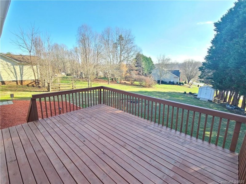 Property image 2 at 713 Painted Feather Lane, Conover, NC 28613