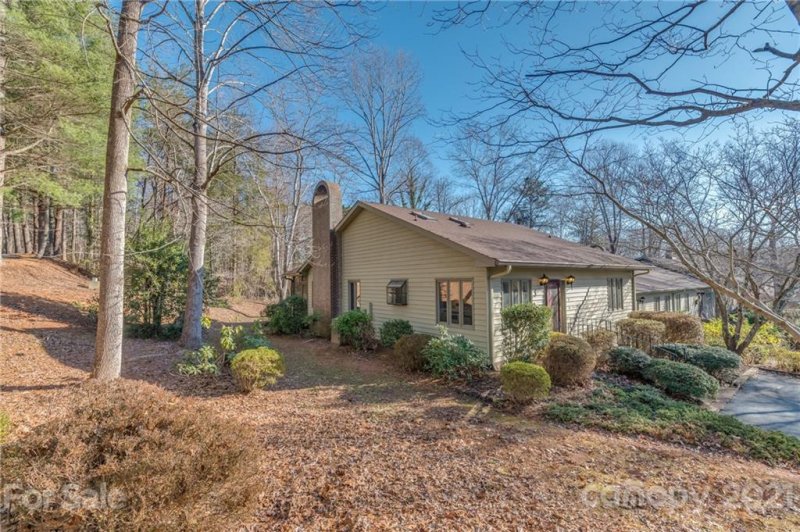 Property image 2 at 7 Hunting Country Trail, Tryon, NC 28782