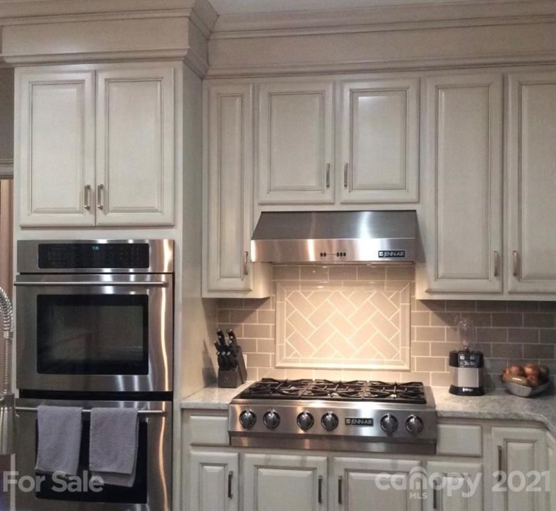 Property image 3 at 1600 Windy Ridge Road, Charlotte, NC 28270