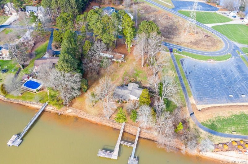 Property image 4 at 7452 Windy Pine Circle, Denver, NC 28037