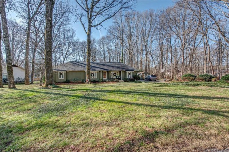 Property image 2 at 2405 Woodleigh Drive, Gastonia, NC 28056