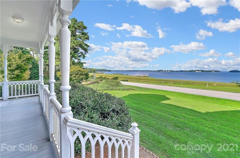 Property image 3 at 8019 Ravenwood Lane, Stanley, NC 28164