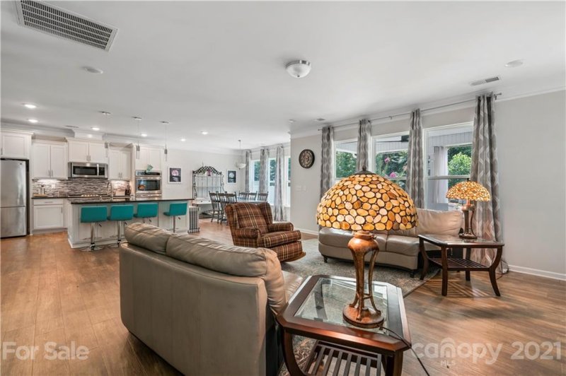 Property image 4 at 5081 Devonshire Road, Denver, NC 28037