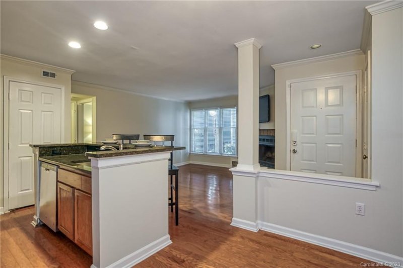 Property image 5 at 415 W 8th Street, Charlotte, NC 28202