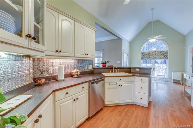 Property image 4 at 1072 Secretariat Drive, York, SC 29745