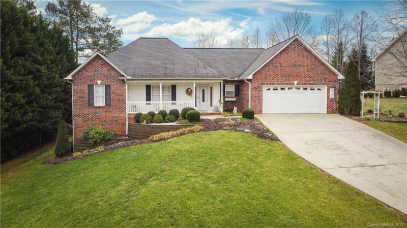 Property image 2 at 3583 Hunters Path Drive, Granite Falls, NC 28630