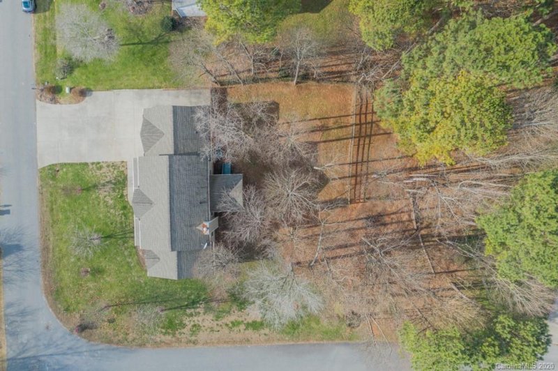 Property image 5 at 130 Sea Trail Drive, Mooresville, NC 28117