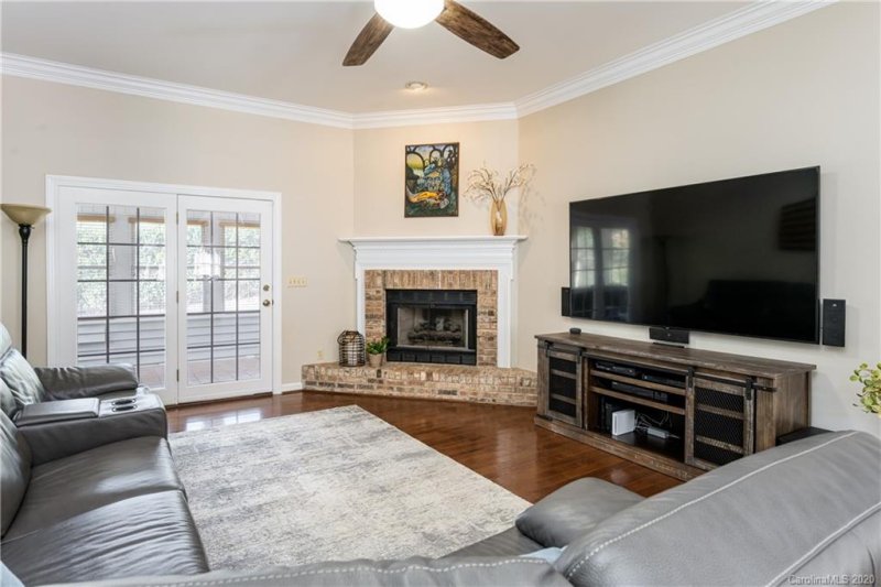 Property image 5 at 1 Gatehouse Court, Asheville, NC 28803