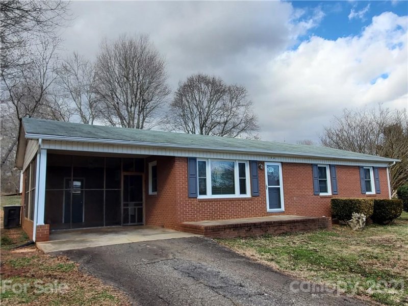 Property image 2 at 154 Crosswhite Lane, Statesville, NC 28625