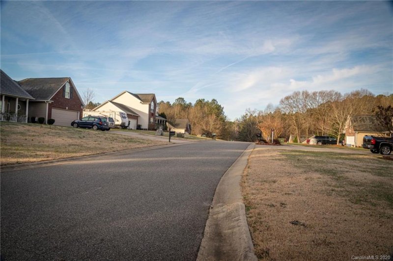 Property image 2 at 9016 Wagon Trail, Lincolnton, NC 28092