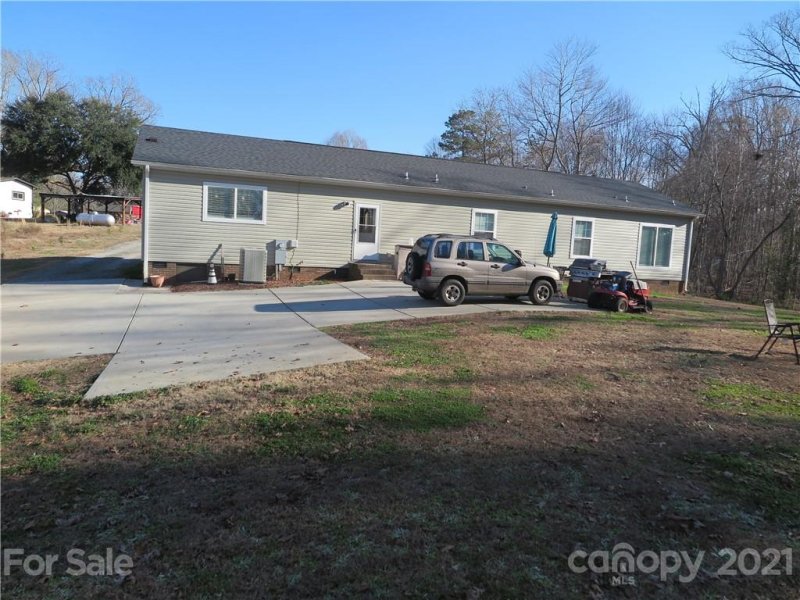 Property image 5 at 428 Donna Avenue, Gastonia, NC 28052