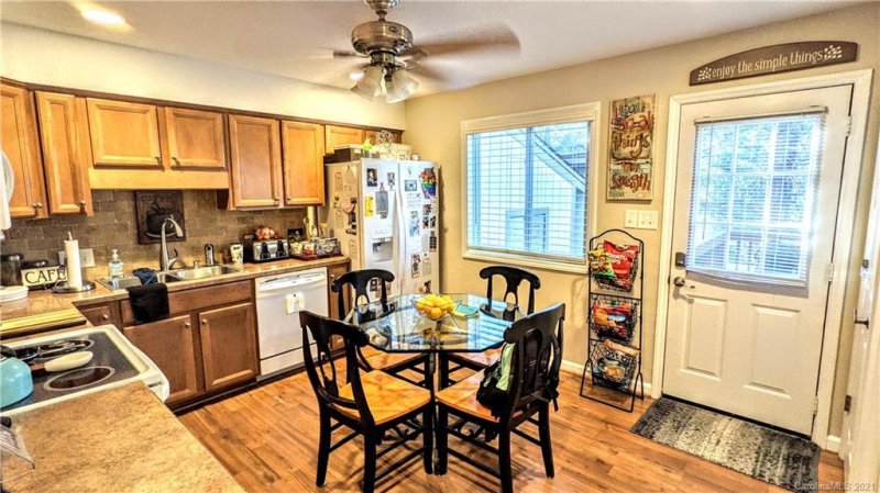 Property image 3 at 5232 Rea Road, Charlotte, NC 28226