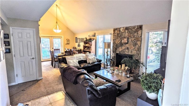 Property image 4 at 5232 Rea Road, Charlotte, NC 28226