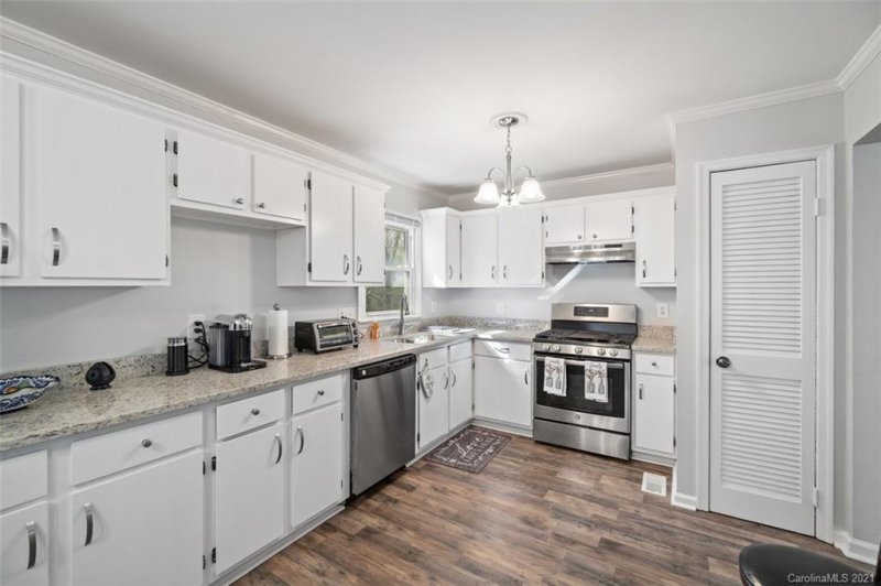 Property image 3 at 8221 Inverary Place, Charlotte, NC 28226