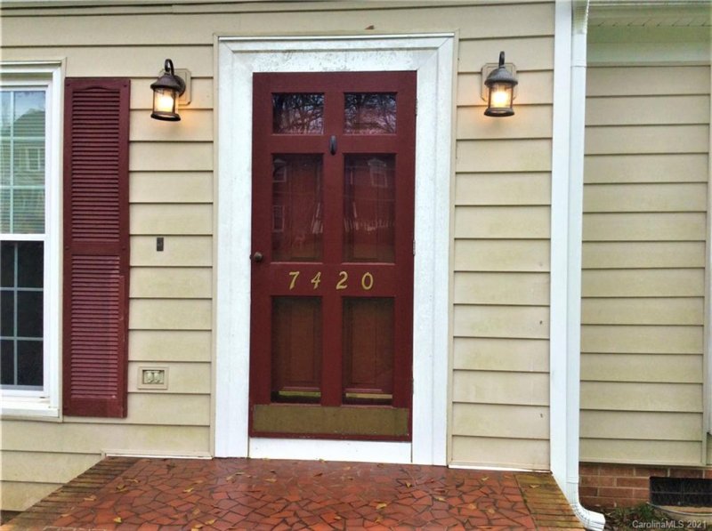 Property image 3 at 7420 Willow Creek Drive, Charlotte, NC 28270
