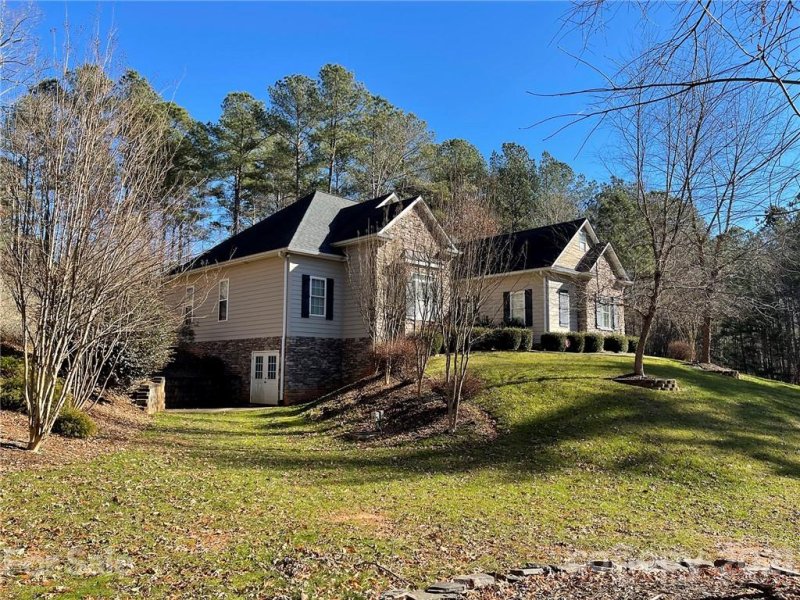 Property image 5 at 9 Kensington Court, Granite Falls, NC 28630