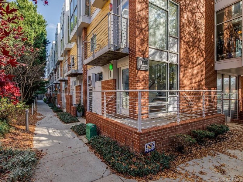 Property image 4 at 281 Mcdonald Avenue, Charlotte, NC 28203