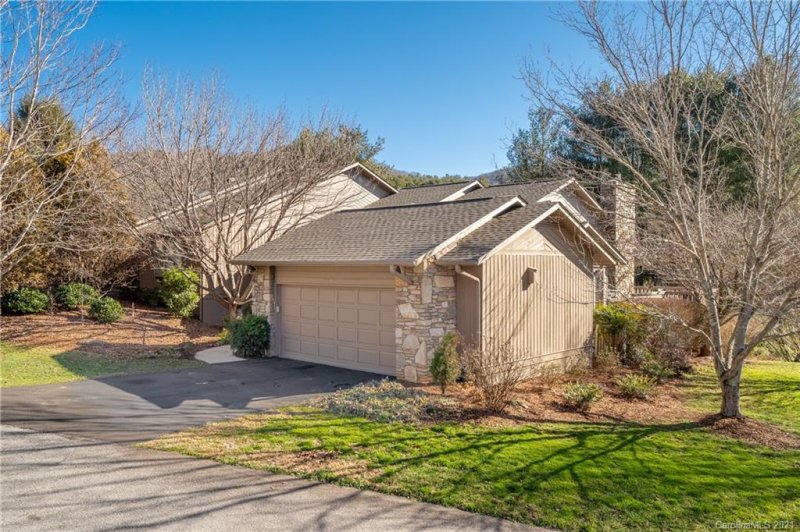 Property image 4 at 1 Ridgeview Drive, Asheville, NC 28804