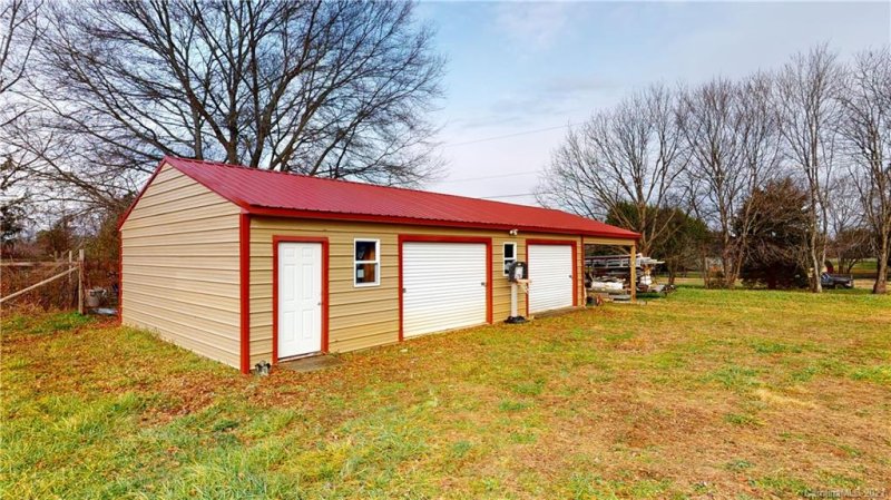 Property image 4 at 960 George Brown Road, Crouse, NC 28033