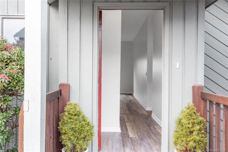 Property image 2 at 506 Windswept Drive, Asheville, NC 28801