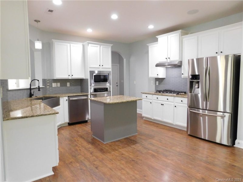 Property image 4 at 7983 Sally Clark Drive, Denver, NC 28037