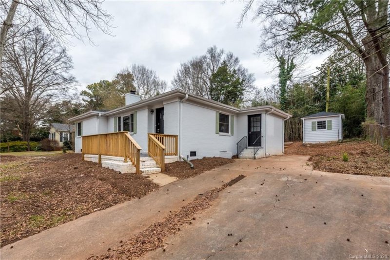 Property image 2 at 1074 Evergreen Circle, Rock Hill, SC 29732