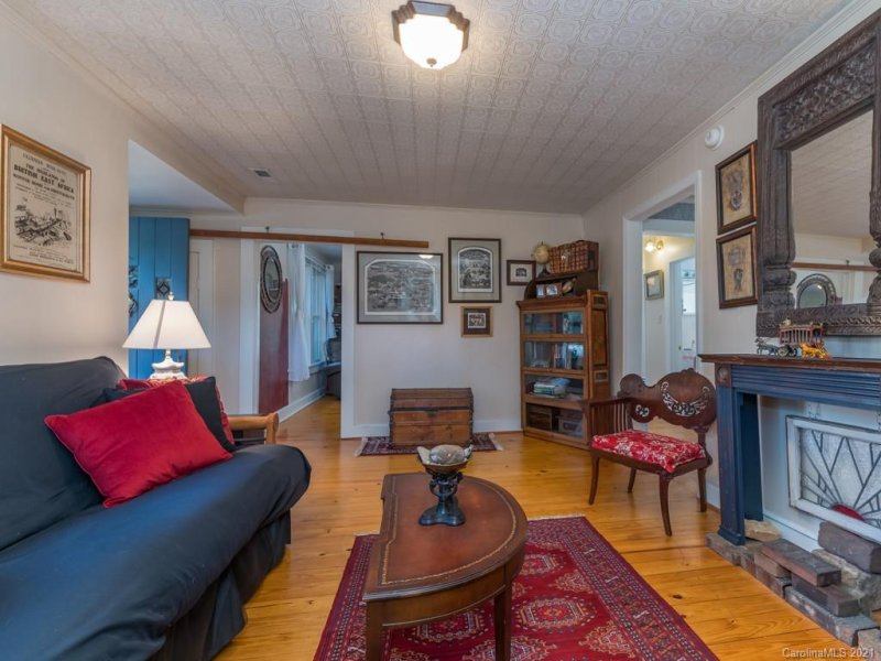 Property image 3 at 14 Rathfarnham Road, Asheville, NC 28803