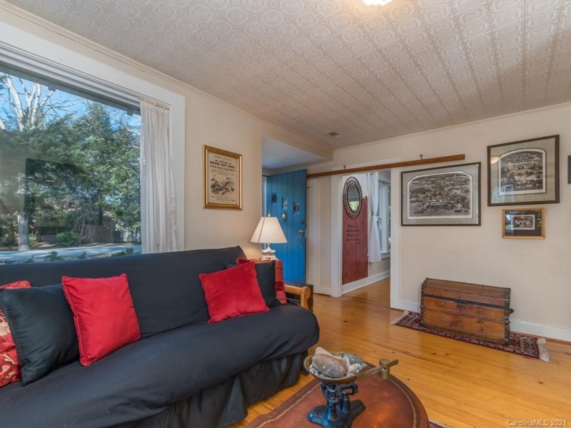 Property image 4 at 14 Rathfarnham Road, Asheville, NC 28803