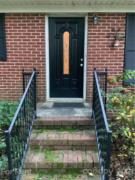 Property image 2 at 5038 Lochlain Drive, Charlotte, NC 28217