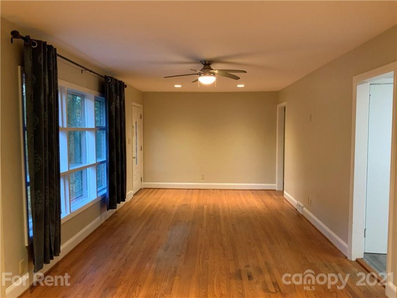 Property image 3 at 5038 Lochlain Drive, Charlotte, NC 28217
