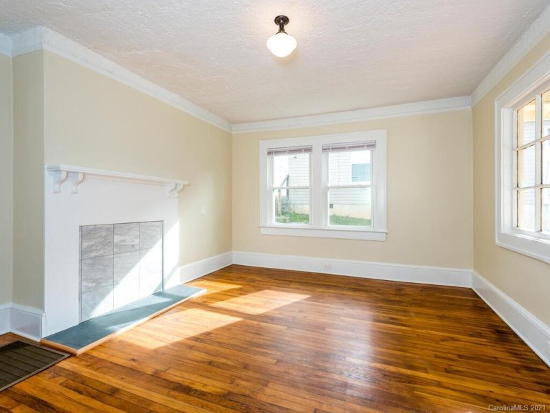 Property image 2 at 711 Reed Street, Asheville, NC 28803