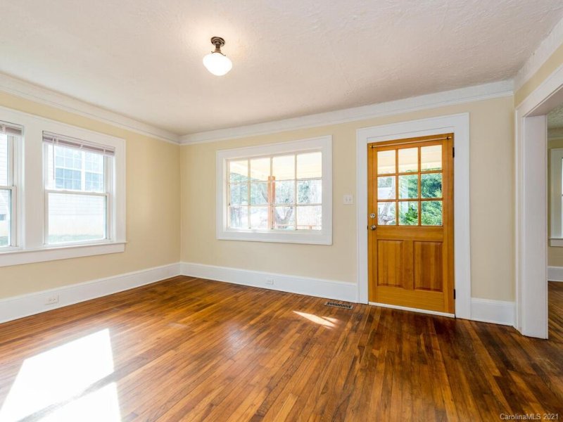 Property image 4 at 711 Reed Street, Asheville, NC 28803