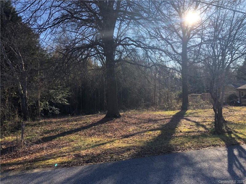 Property image 4 at 121 31st Avenue, Hickory, NC 28601