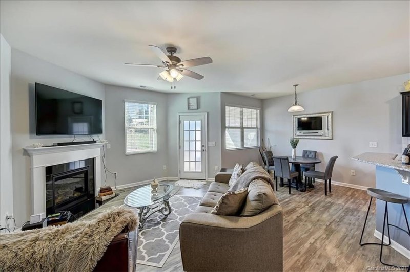 Property image 4 at 4009 Black Walnut Way, Fort Mill, SC 29707