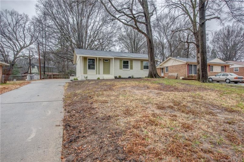 Property image 2 at 808 Glasgow Road, Charlotte, NC 28214