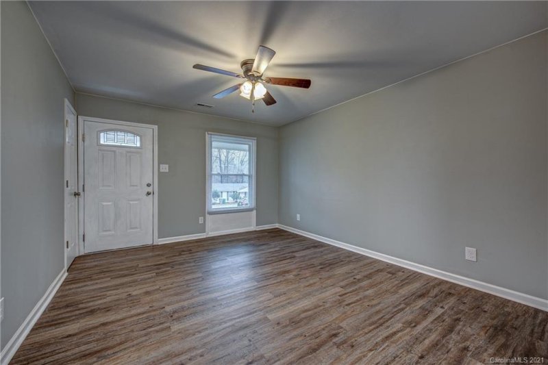 Property image 3 at 808 Glasgow Road, Charlotte, NC 28214