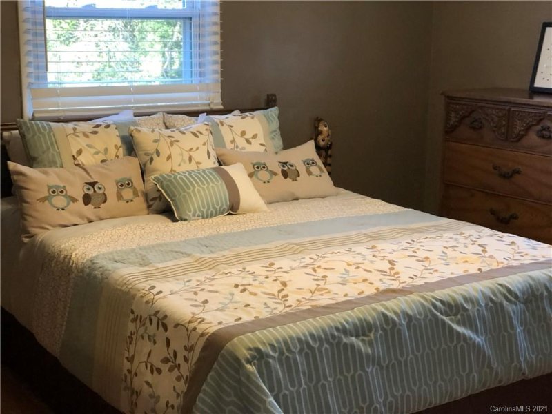 Property image 5 at 3233 26th Street, Hickory, NC 28601