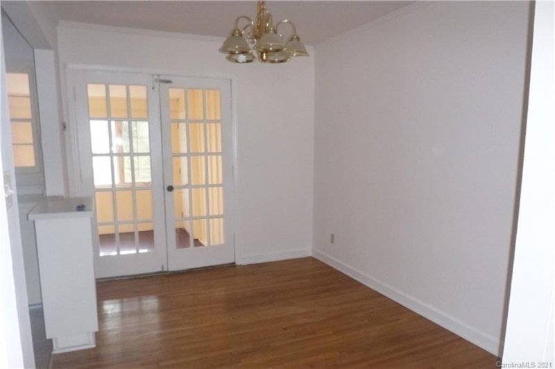 Property image 3 at 914 Mcalway Road, Charlotte, NC 28211