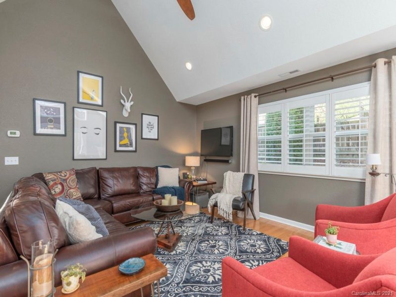 Property image 4 at 4 Beekeeper Trail, Swannanoa, NC 28778