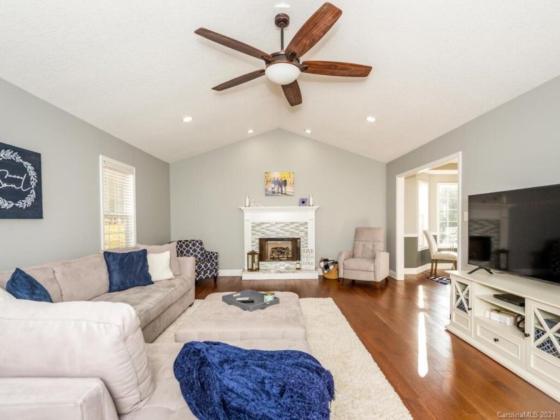 Property image 3 at 54 Ridge Brook Drive, Weaverville, NC 28787