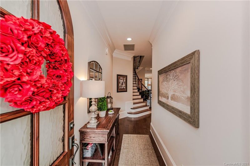 Property image 4 at 5007 Vernet Lane, Charlotte, NC 28210