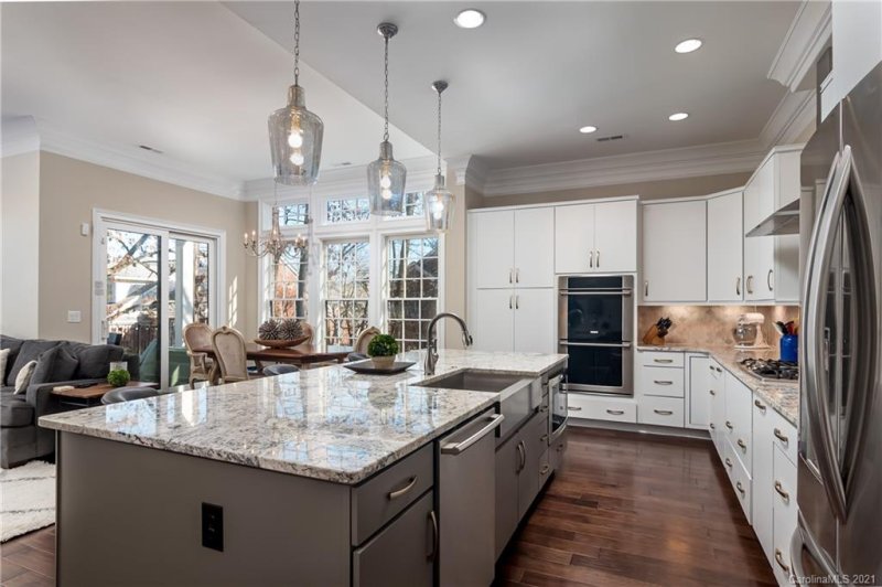 Property image 2 at 5041 Vernet Lane, Charlotte, NC 28210